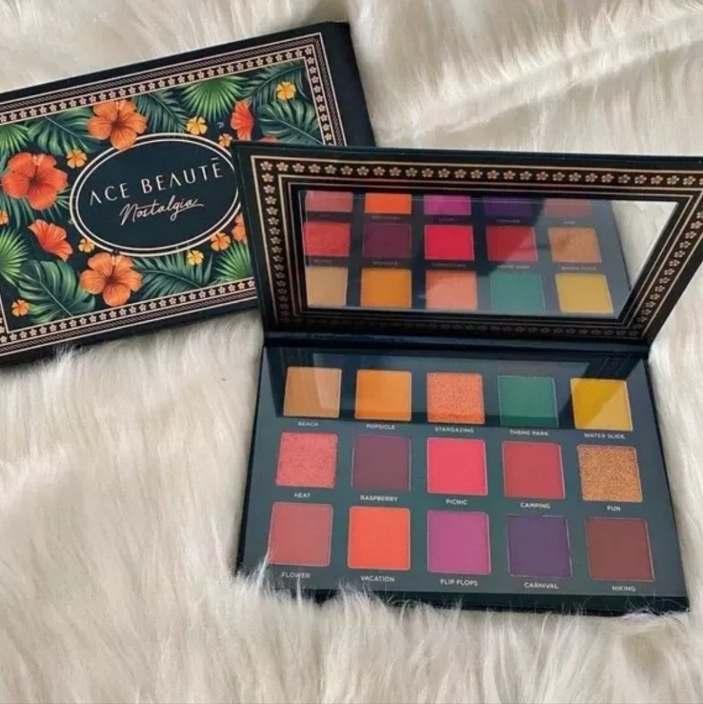 Ace Beaute - "Nostalgia Palette" NIB